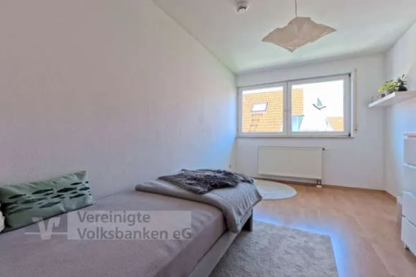 Immobilie in Nufringen - Investieren statt suchen - Moderne Dachgeschosswohnung mit Garage und PV-Anlage - Bild 4