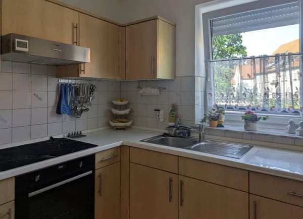 Immobilie in Staig - Barrierearme 2,5 Zimmer Wohnung mit Balkon und Carport-Stellplatz in Staig - Bild 2