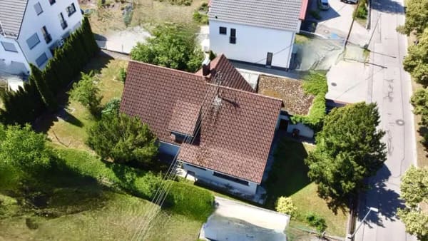 Immobilie in Wehringen - Einfamilienhaus mit guter Substanz - Bild 2