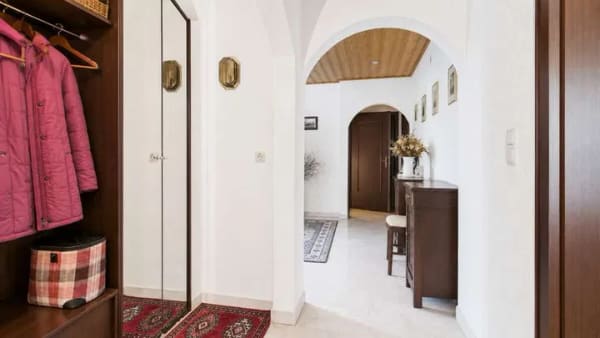 Immobilie in Wehringen - Einfamilienhaus mit guter Substanz - Bild 4