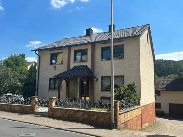 Immobilie in Dammbach - Großzügiges 2-Familienhaus mit Nebengebäude und schönem Grundstück! - Bild 3