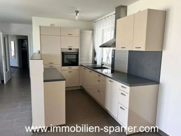 Immobilie in Irchenrieth - Wohnen auf einer Ebene – Stilvoller Bungalow mit Terrasse, Atrium und Garage - Bild 4