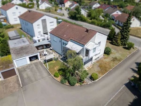 Immobilie in Ehingen (Donau) - Ein Haus voller Perspektiven – Wohnen, Arbeiten und Zukunft unter einem Dach - Bild 1