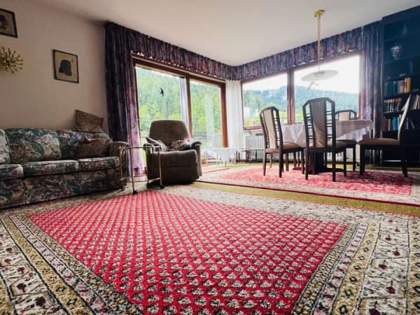 Immobilie in Bad Rippoldsau-Schapbach - Zwei Wohnungen, ein Hausgefühl: „Haus-im-Haus-Charakter“ mit Garten, Sauna und Kaminzimmer - Bild 0