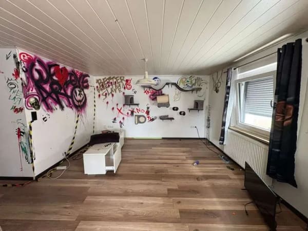 Immobilie in Tirschenreuth - Modernisierte Doppelhaushälfte mit Ausbaupotenzial und Gestaltungsspielraum durch Renovierung - Bild 3