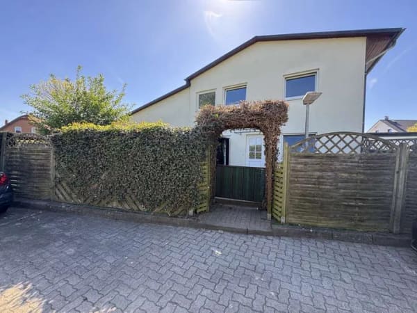 Immobilie in Todendorf - Faktor 16,35 - Erdgeschosswohnung mit Stellplatz - Bild 2