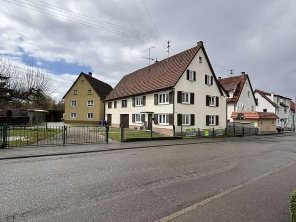 Immobilie in Bisingen - Wohnhaus mit großem Ausbaupotential in zentraler Lage  BIsingen - Bild 0