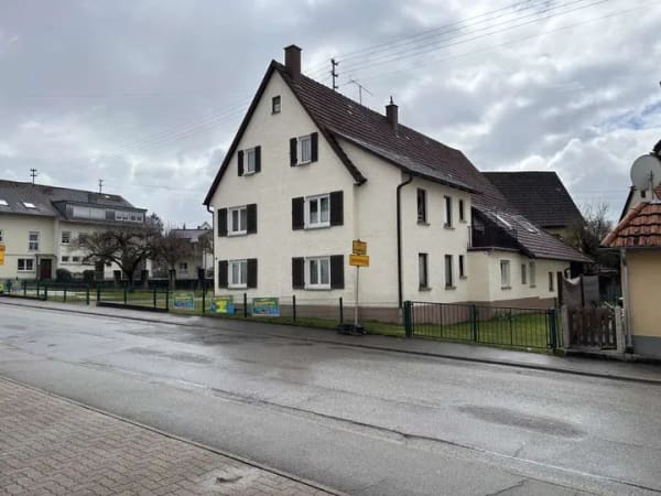 Immobilie in Bisingen - Wohnhaus mit großem Ausbaupotential in zentraler Lage  BIsingen - Bild 1