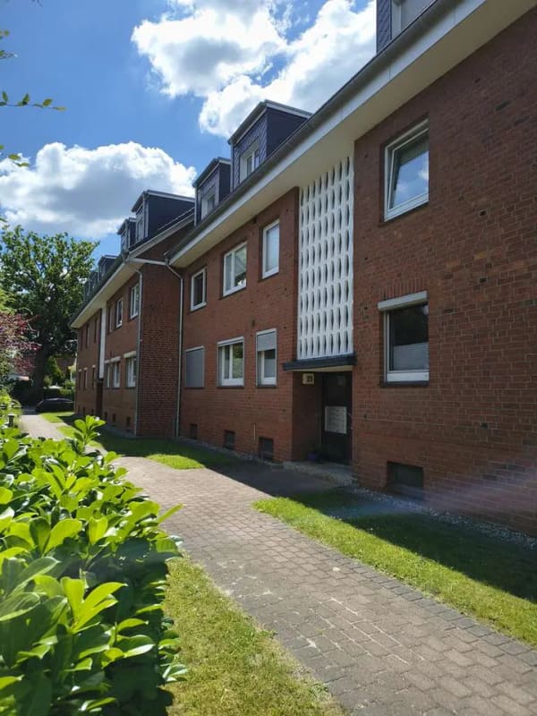 Immobilie in Rellingen - 2 1/2 Zimmerwohnung 65 m2 in Rellingen Mitte incl. Garage - Bild 0