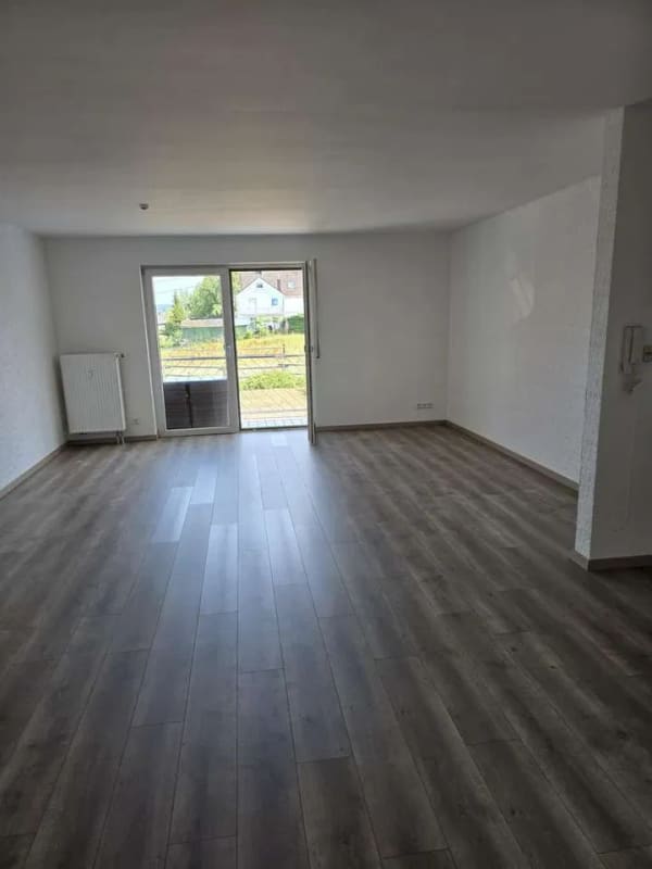 Immobilie in Gutenzell-Hürbel - PROVISIONSFREI! Umfassend renovierte/modernisierte 3-Zi-Whg. mit Balkon in Gutenzell-Hürbel  - Bild 2
