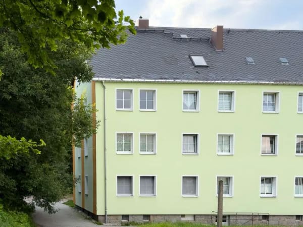 Immobilie in Johanngeorgenstadt - Raus aus der Stadt, ankommen im Erzgebirge – 2-Raum-Wohnung im Grünen - Bild 0