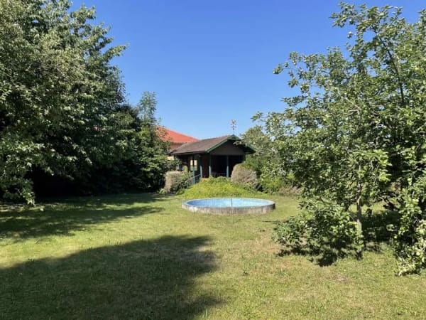 Immobilie in Mengkofen - Solides Wohn- und Geschäftshaus in zentraler Lage von Mengkofen-Weichshofen - Bild 1
