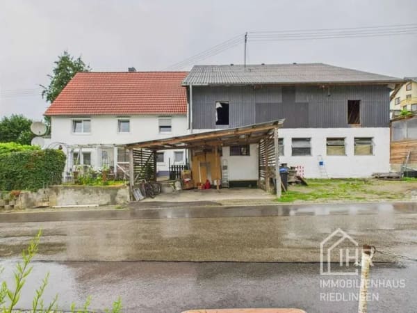 Immobilie in Dürmentingen - Renoviertes Bauernhaus mit viel Nutzfläche für Hobbybauer oder -schrauber - Bild 0