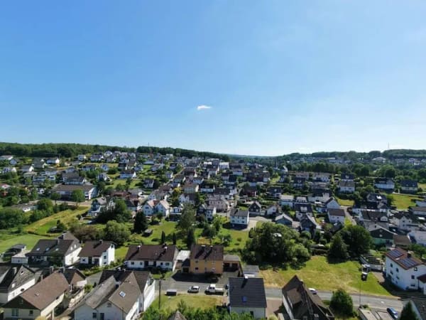 Immobilie in Wilnsdorf - Sanieren. Einziehen. Wohlfühlen. Einfamilienhaus mit Garten, Garage in begehrter Wohnlage Rudersdorf - Bild 3