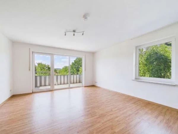Immobilie in Coburg - Clever investieren oder selbst einziehen – ETW mit Balkon im Coburger Hahnweg - Bild 0