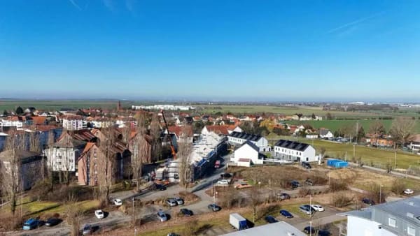 Immobilie in Kabelsketal - Galeriewohnung über zwei Etagen mit Balkon, TG- & Außenstellplatz in Großkugel - Bild 0