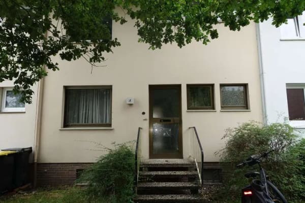 Immobilie in Diepholz - *** Renovierungsbedürftiges Reihenmittelhaus mit Garage in Diepholz zu verkaufen*** - Bild 0