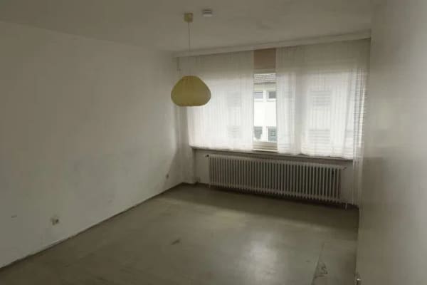 Immobilie in Diepholz - *** Renovierungsbedürftiges Reihenmittelhaus mit Garage in Diepholz zu verkaufen*** - Bild 3