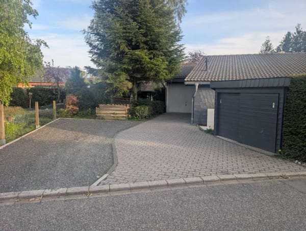 Immobilie in Rheinböllen - Bungalow mit Garage und 2-3 Stellplätzen - Bild 1