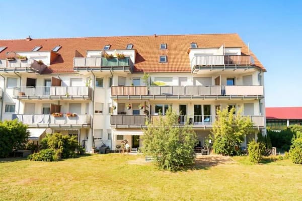 Immobilie in Radeburg - +++ Über den Dächern von Radeburg! Lichtdurchfluteter Maisonette-Traum mit Balkon und Fernblick! +++ - Bild 1