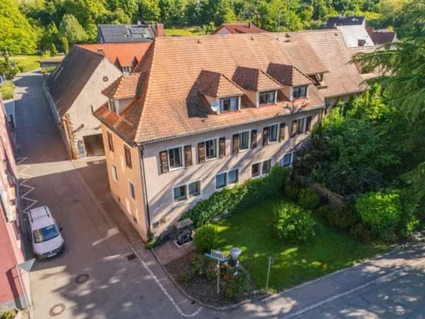 Immobilie in Müllheim - Denkmalgeschütztes Wohnhaus mit historischem Charme - Bild 0