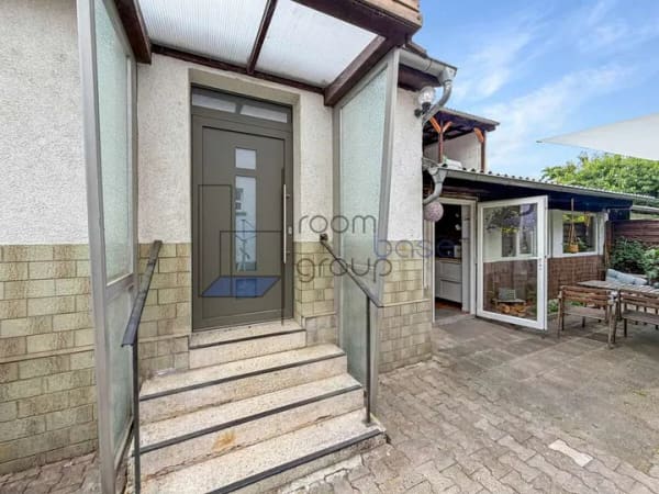 Immobilie in Lampertheim - Einfamilienhaus mit großzügigem Garten und Entwicklungspotenzial - Bild 2