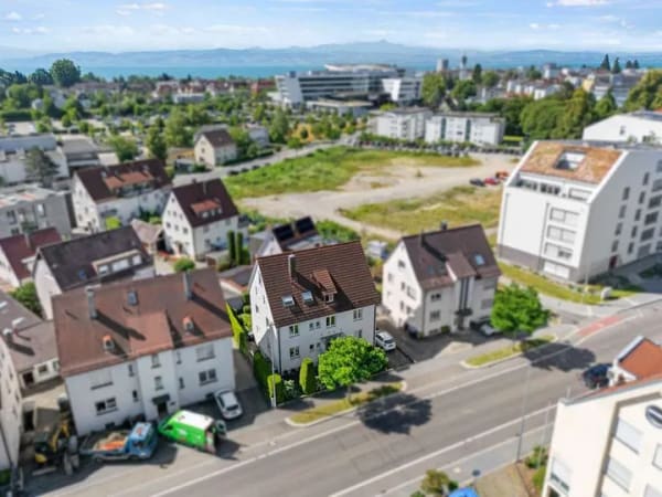 Immobilie in Friedrichshafen - Charmantes Dreifamilienhaus in zentraler Lage - Bild 2