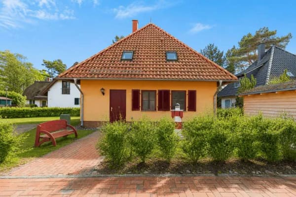 Immobilie in Glowe - Idyllisches Ferienhaus zum Ankommen und Durchatmen in Glowe auf der Insel Rügen - Bild 1