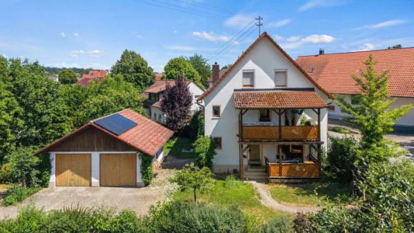 Immobilie in Fleischwangen - 2-Familienhaus mit großzügigem Gartengrundstück in Fleischwangen - Bild 0