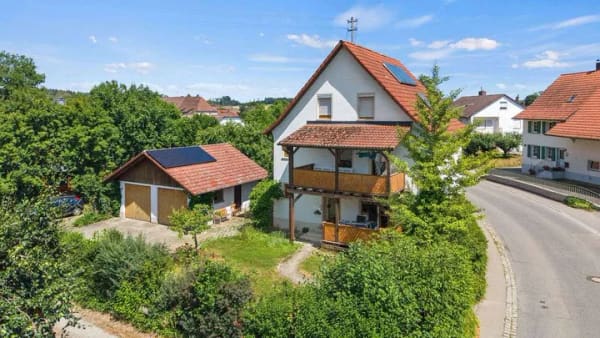 Immobilie in Fleischwangen - 2-Familienhaus mit großzügigem Gartengrundstück in Fleischwangen - Bild 2