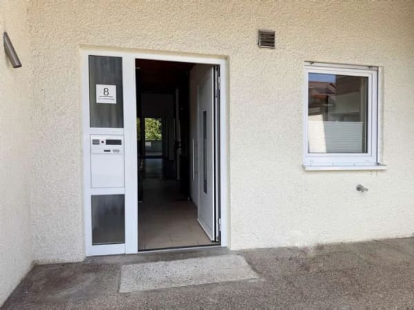 Immobilie in Schorndorf - Großzügiges Einfamilienhaus mit zwei vermieteten Einliegerwohnungen - Bild 1