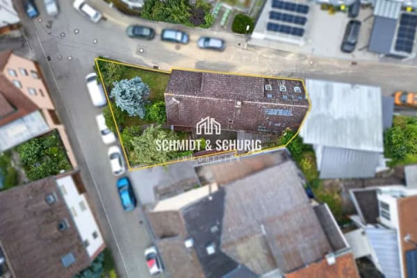 Immobilie in Königsbach-Stein - Einfamilienhaus mit Garten, Scheune und 2 Garagen in Königsbach-Stein - Bild 2
