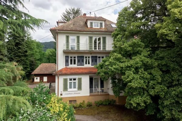 Immobilie in Badenweiler - Beste Wohnlage - charmantes Wohnhaus mit sehr viel Potenzial - Bild 0