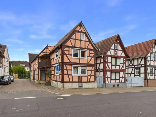 Immobilie in Florstadt - Historischer Charme trifft modernen Wohnkomfort - Fachwerkhaus zum Verlieben in Florstadt Stammheim - Bild 0