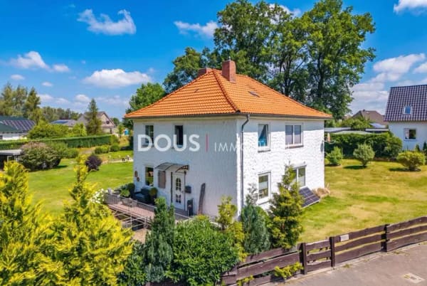 Immobilie in Rosche - Einfamilienhaus mit großzügigem 
Grundstück und viel Potenzial - Bild 1