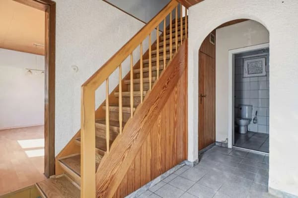 Immobilie in Herxheim - Charmantes Einfamilienhaus mit Dachterrasse, Garage und Garten in Herxheim - Bild 1