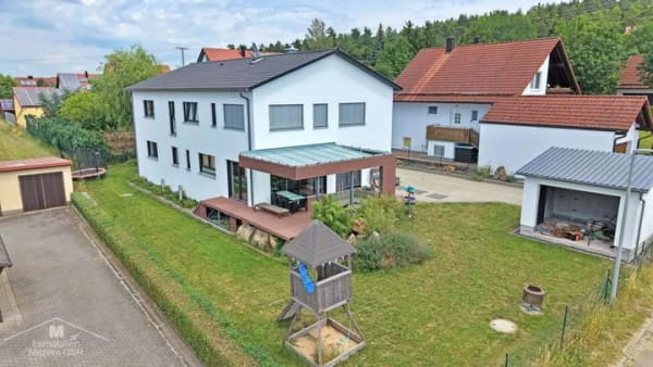 Immobilie in Breitenbrunn - Effizienzhaus 40 mit Einliegerwhg., Doppelgarage und Carport in Naturlage von Breitenbrunn/Dürn - Bild 3