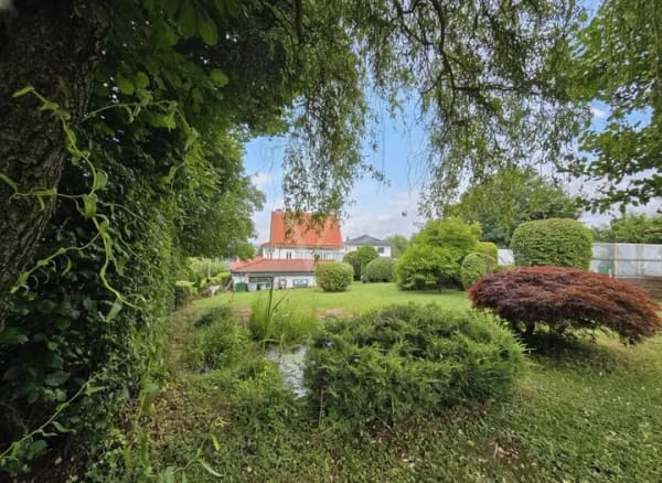 Immobilie in Bleicherode - Grün, Luft und ein angenehmes Maß an Privatheit - Familienleben mit Wintergarten, Garten &  seltener - Bild 1
