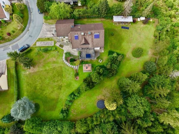 Immobilie in Nordhalben - Tolles Wohnhaus mit Garten und traumhaften Fernblick in Nordhalben - Bild 1