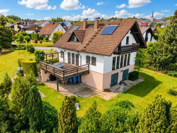 Immobilie in Nordhalben - Tolles Wohnhaus mit Garten und traumhaften Fernblick in Nordhalben - Bild 2