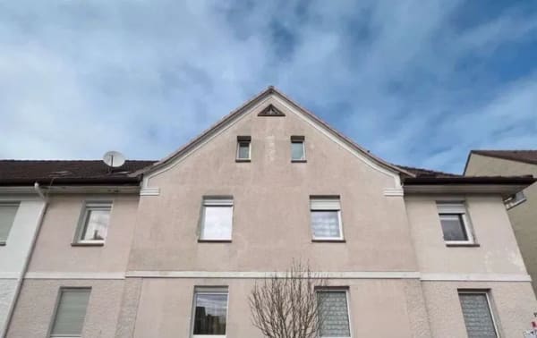 Immobilie in Stadtoldendorf - Zum Verkauf stehen zwei übereinanderliegende Wohnungen in einem 4-Parteien-Haus - Bild 2