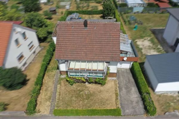 Immobilie in Dischingen - 3,2,1 Meins! Freistehendes Familien-Raumwunder in Dischingen-Dunstelkingen! - Bild 1