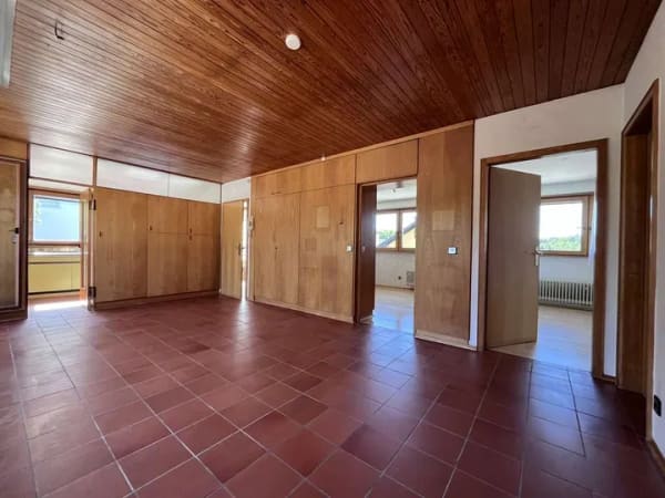 Immobilie in Ispringen - Ispringen:  Großzügige 3,5 Zimmer-Wohnung in ruhiger Zweifamilienhaus-Gemeinschaft - Bild 2