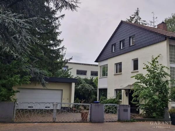 Immobilie in Salach - Viel Platz für Ihre Ideen - Eine Immobilie mit außergewöhnlichem Potenzial! - Bild 0