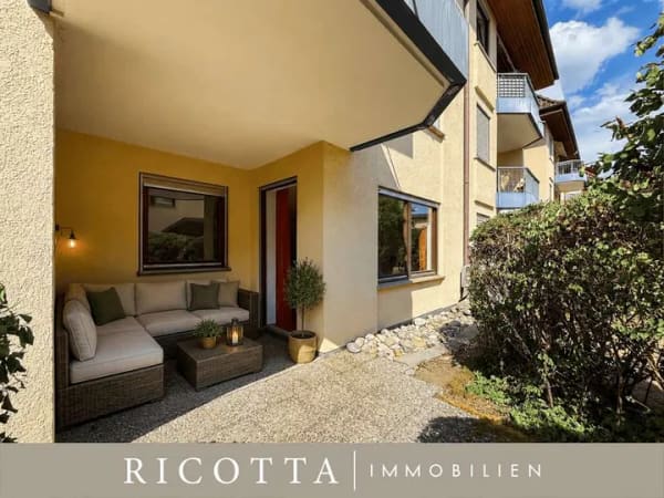 Immobilie in Überlingen - 200 Meter bis zum Bodensee - Charmante Erdgeschosswohnung mit Terrasse - Bild 0