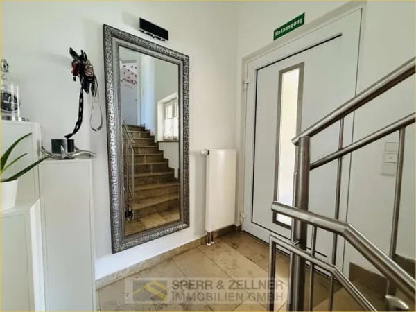 Immobilie in Sankt Wolfgang - Sankt Wolfgang -  Familientraum mit Einliegerwohnung: Ruhig gelegen & außergewöhnlich geschnitten - Bild 2