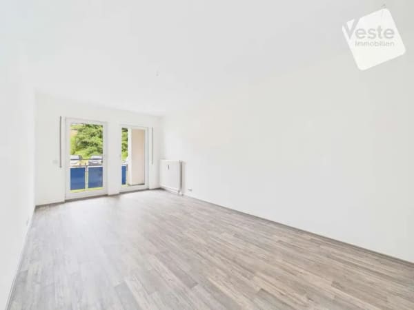 Immobilie in Steinach - Renovierte Erdgeschosswohnung mit Stellplatz und Balkon in Steinach - Bild 2