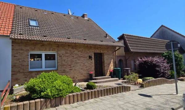 Immobilie in Neukalen - Gepflegtes Einfamilienhaus mit Wintergarten, Sauna und herrlichem Blick über Neukalen - Bild 0