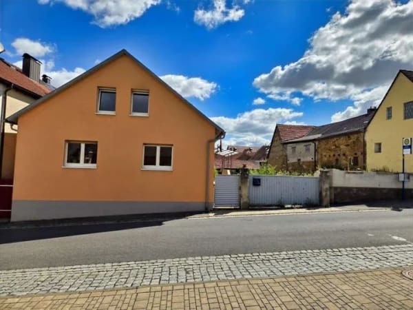 Immobilie in Aidhausen - Großes EFH mit Nebengebäude und großem Grund in zentraler Lage von Aidhausen/Kerbfeld - Bild 2