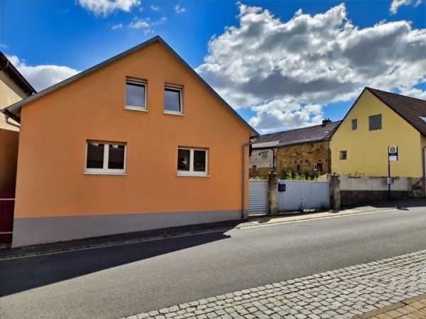 Immobilie in Aidhausen - Großes EFH mit Nebengebäude und großem Grund in zentraler Lage von Aidhausen/Kerbfeld - Bild 3